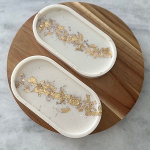 White Gold Leaf Jewelry Tray | Oval Trinket Dish | Coquette Minimal | Boho Aesthetic Home Goods | Epoxy Resin Coaster | Vanity Catchall Tray